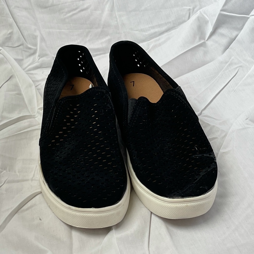 Time and Tru Slip-on shoes, Size 7
